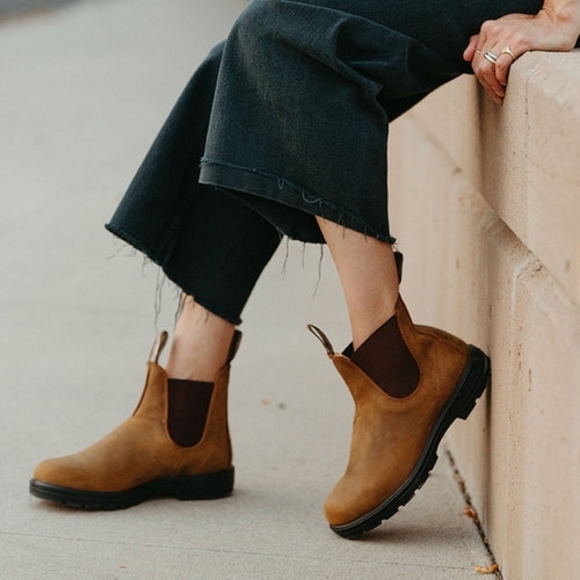Blundstone Shoes - Blundstone Women's Classics #562 Chelsea Ankle Boots - Saddle Brown